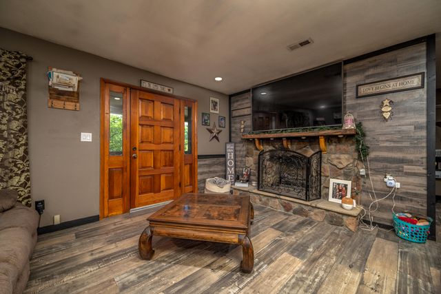 1845 Spaws Creek, West Liberty, KY 41472