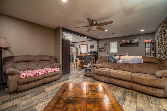 1845 Spaws Creek, West Liberty, KY 41472