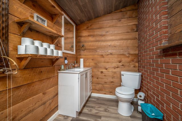 1845 Spaws Creek, West Liberty, KY 41472