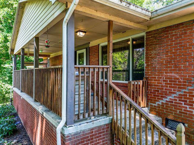 1845 Spaws Creek, West Liberty, KY 41472