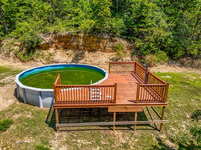 1845 Spaws Creek, West Liberty, KY 41472