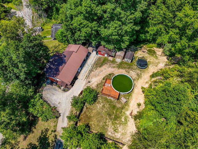 1845 Spaws Creek, West Liberty, KY 41472