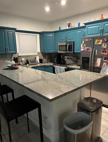 1812 Coolidge St, Hollywood, FL 33020