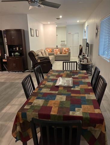 1812 Coolidge St, Hollywood, FL 33020