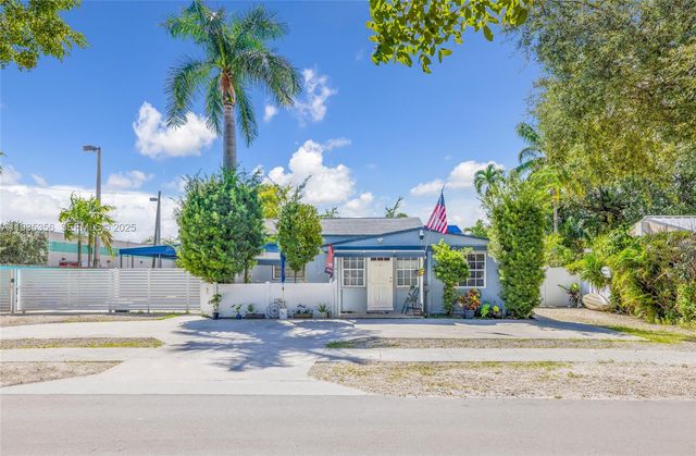 1812 Coolidge St, Hollywood, FL 33020