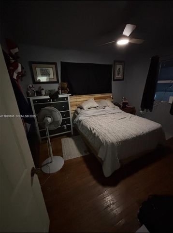 1812 Coolidge St, Hollywood, FL 33020