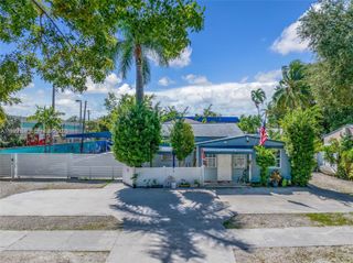 1812 Coolidge St, Hollywood, FL 33020