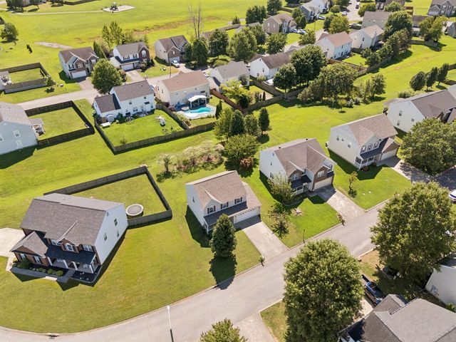 1029 Vanguard Dr, Spring Hill, TN 37174