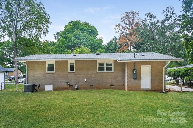 4808 Thornwood Road, Charlotte, NC 28213