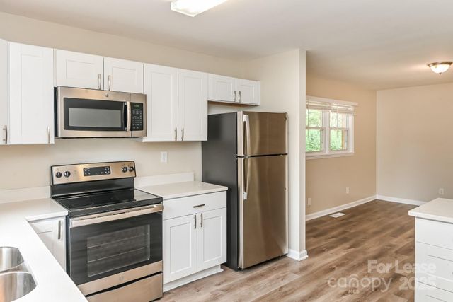 4808 Thornwood Road, Charlotte, NC 28213