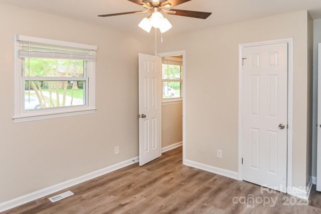 4808 Thornwood Road, Charlotte, NC 28213