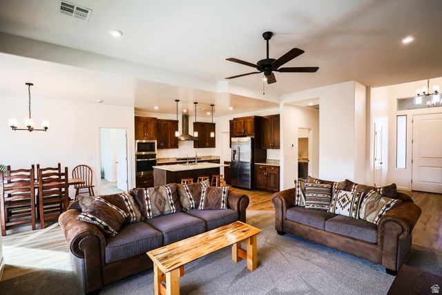 2767 W VICO WAY, St. George, UT 84770