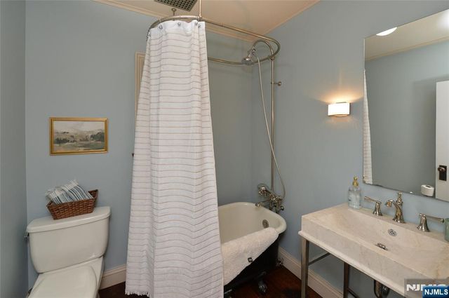 429 Sterling Place, Ridgewood, NJ 07450