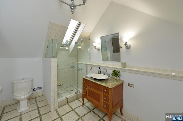 429 Sterling Place, Ridgewood, NJ 07450