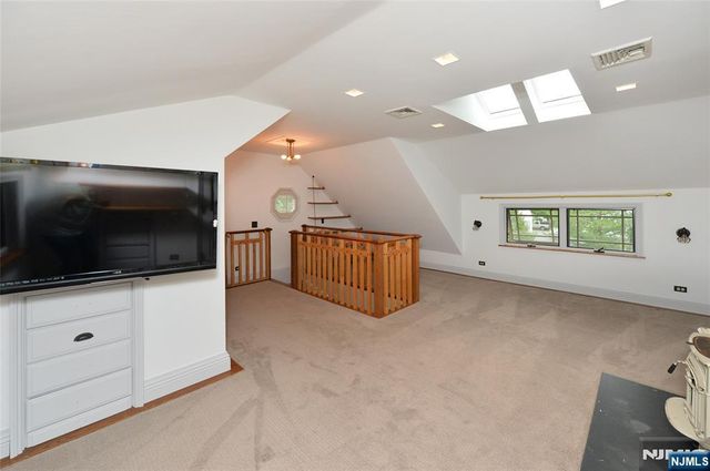 429 Sterling Place, Ridgewood, NJ 07450