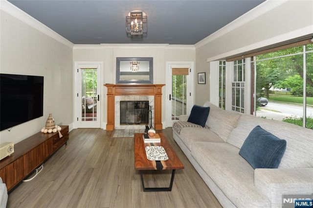 429 Sterling Place, Ridgewood, NJ 07450