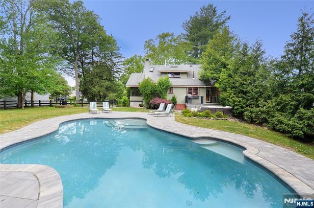 429 Sterling Place, Ridgewood, NJ 07450