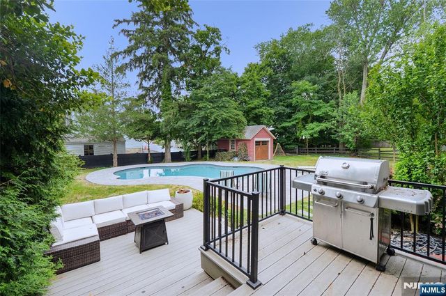 429 Sterling Place, Ridgewood, NJ 07450