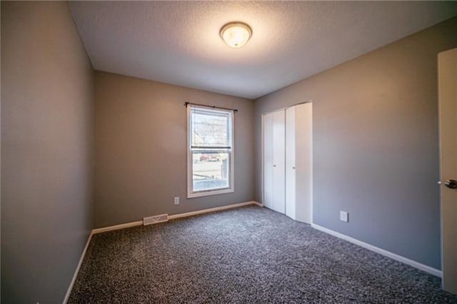 7801 N Garfield Avenue, Kansas City, MO 64118