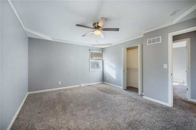 7801 N Garfield Avenue, Kansas City, MO 64118