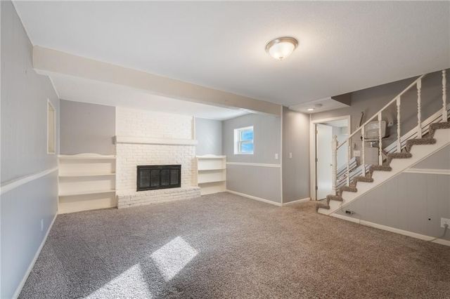 7801 N Garfield Avenue, Kansas City, MO 64118