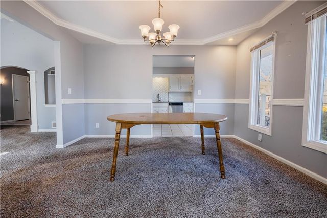 7801 N Garfield Avenue, Kansas City, MO 64118