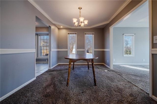 7801 N Garfield Avenue, Kansas City, MO 64118