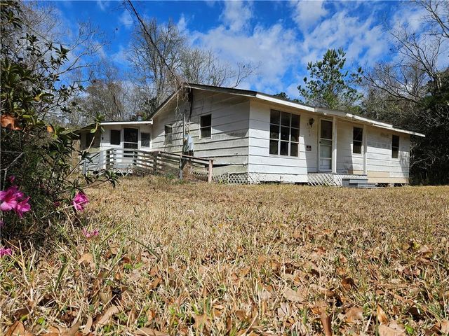 8350 Pirtle Street, Coden, AL 36523