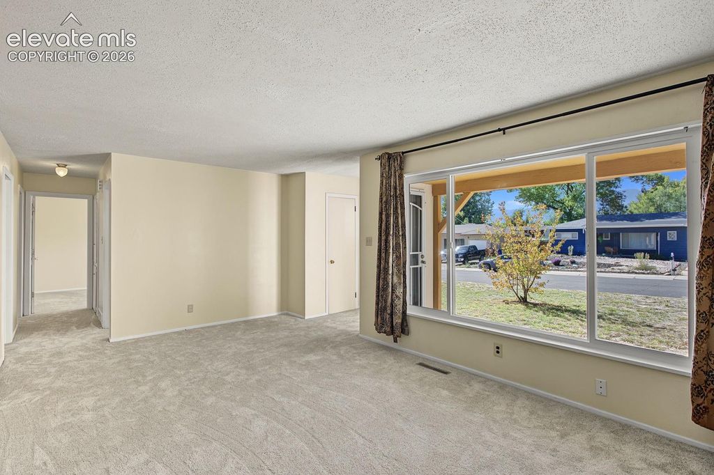 221 Jasper Drive, Colorado Springs, CO 80911 — photo 4