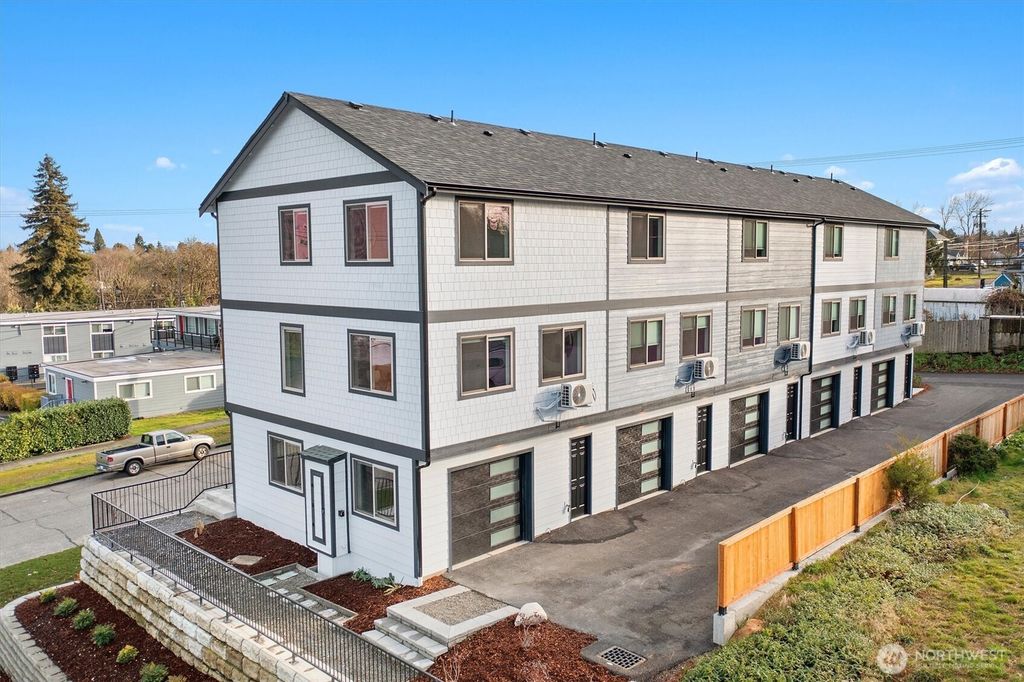 3302 S C Street, Tacoma, WA 98418