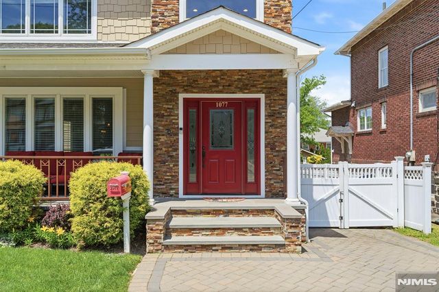 1077 Anderson, Fort Lee, NJ 07024