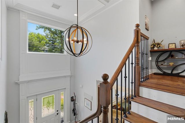 1077 Anderson, Fort Lee, NJ 07024