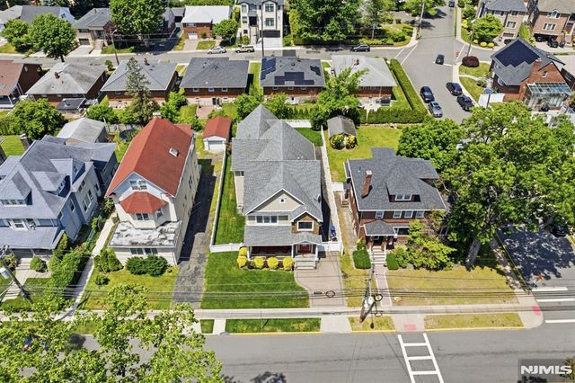 1077 Anderson, Fort Lee, NJ 07024
