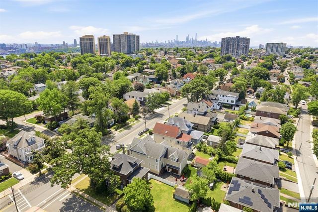 1077 Anderson, Fort Lee, NJ 07024