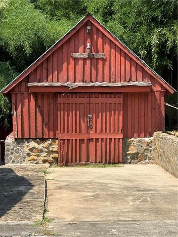 549 Ararat Hwy, Ararat, VA 24053