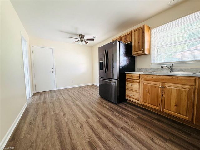 549 Ararat Hwy, Ararat, VA 24053