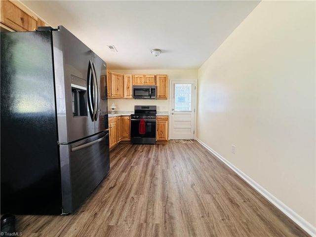 549 Ararat Hwy, Ararat, VA 24053