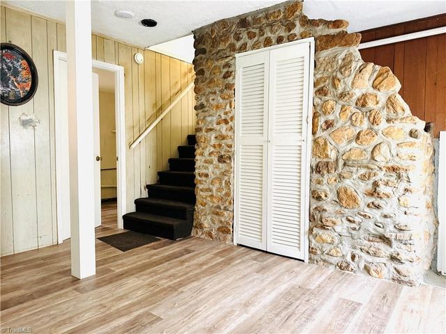 549 Ararat Hwy, Ararat, VA 24053