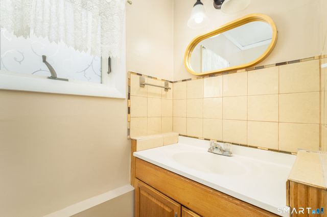 783 South Quaker Lane, West Hartford, CT 06110