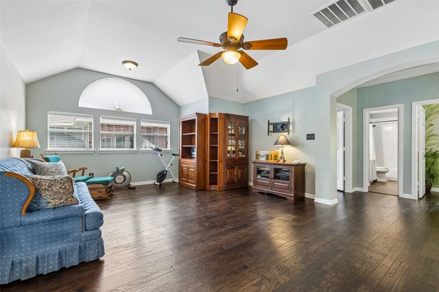 2206 Autumn Trail, Garland, TX 75040