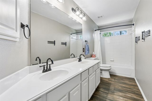 2206 Autumn Trail, Garland, TX 75040