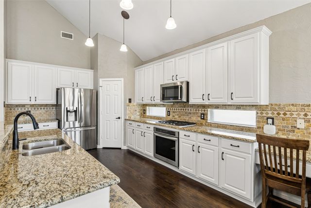 2206 Autumn Trail, Garland, TX 75040