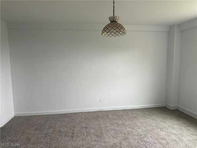 13800 Fairhill Road 416, Shaker Heights, OH 44120