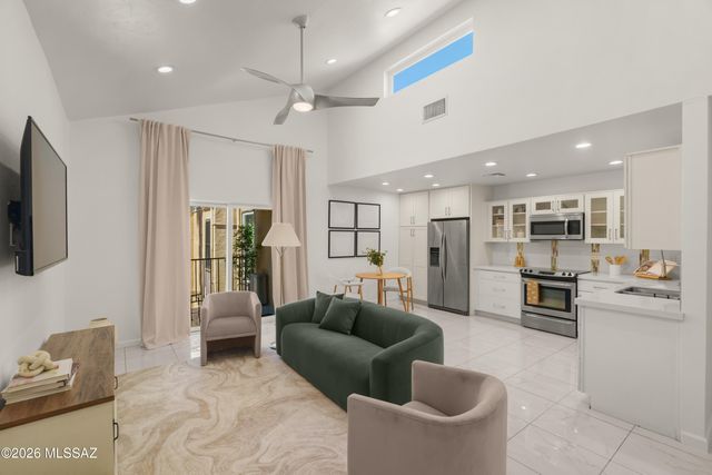 1620 N Wilmot Rd Unit F216, Tucson, AZ 85712