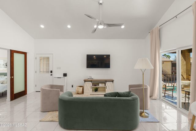 1620 N Wilmot Rd Unit F216, Tucson, AZ 85712