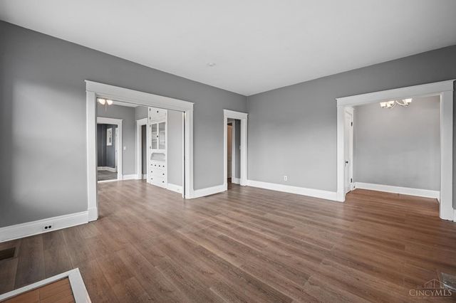 6815 Montgomery Road, Silverton, OH 45236