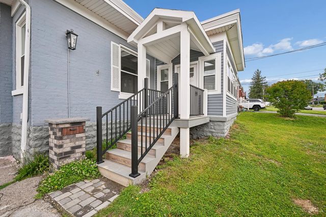 6815 Montgomery Road, Silverton, OH 45236