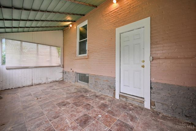 6815 Montgomery Road, Silverton, OH 45236