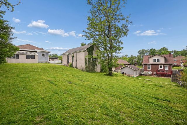 6815 Montgomery Road, Silverton, OH 45236