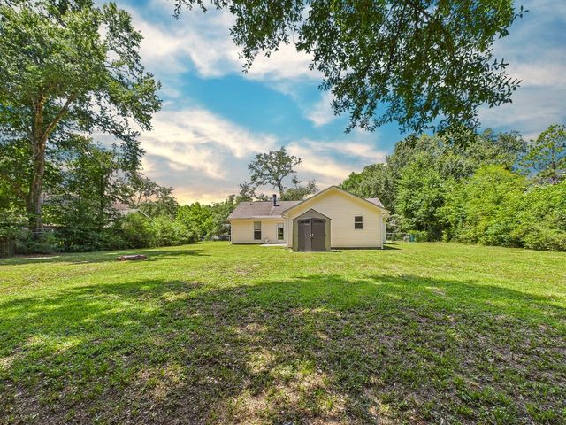 422 John King Road, Crestview, FL 32539